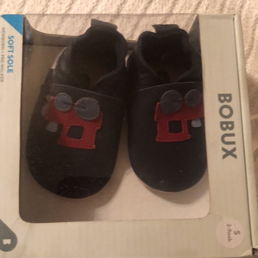 Baby BoBUX soft Easter train shoes size s